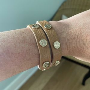NWT Double wrap leather Tory Burch logo bracelet